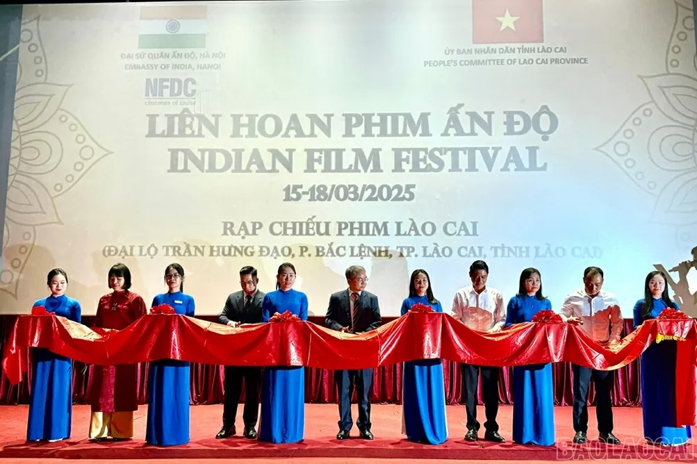 Khai mạc Liên hoan phim Ấn Độ tại tỉnh Lào Cai Khai mạc Liên hoan phim Ấn Độ tại tỉnh Lào Cai