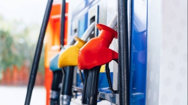 gia xang dau hom nay 173 the gioi sac xanh bao trum trong nuoc tuan nay co the quay dau tang