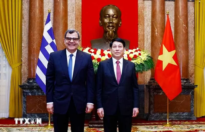 Chủ tịch nước Lương Cường tiếp Đại sứ các nước trình Quốc thư