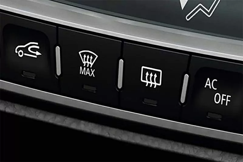 Mẹo làm tan sương mờ trên kính lái nhanh chóng Mẹo làm tan sương mờ trên kính lái nhanh chóng