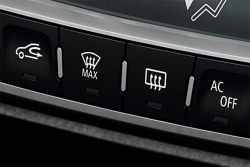 Mẹo nhanh chóng làm tan sương mờ trên kính lái xe ô tô