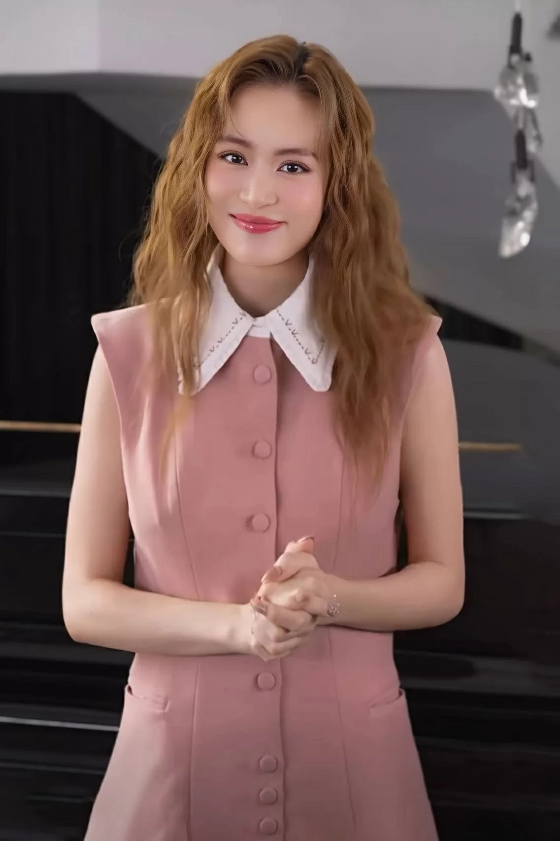 Hoàng Thùy Linh