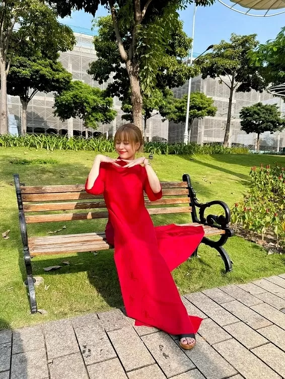 Hoàng Thùy Linh Hoàng Thùy Linh