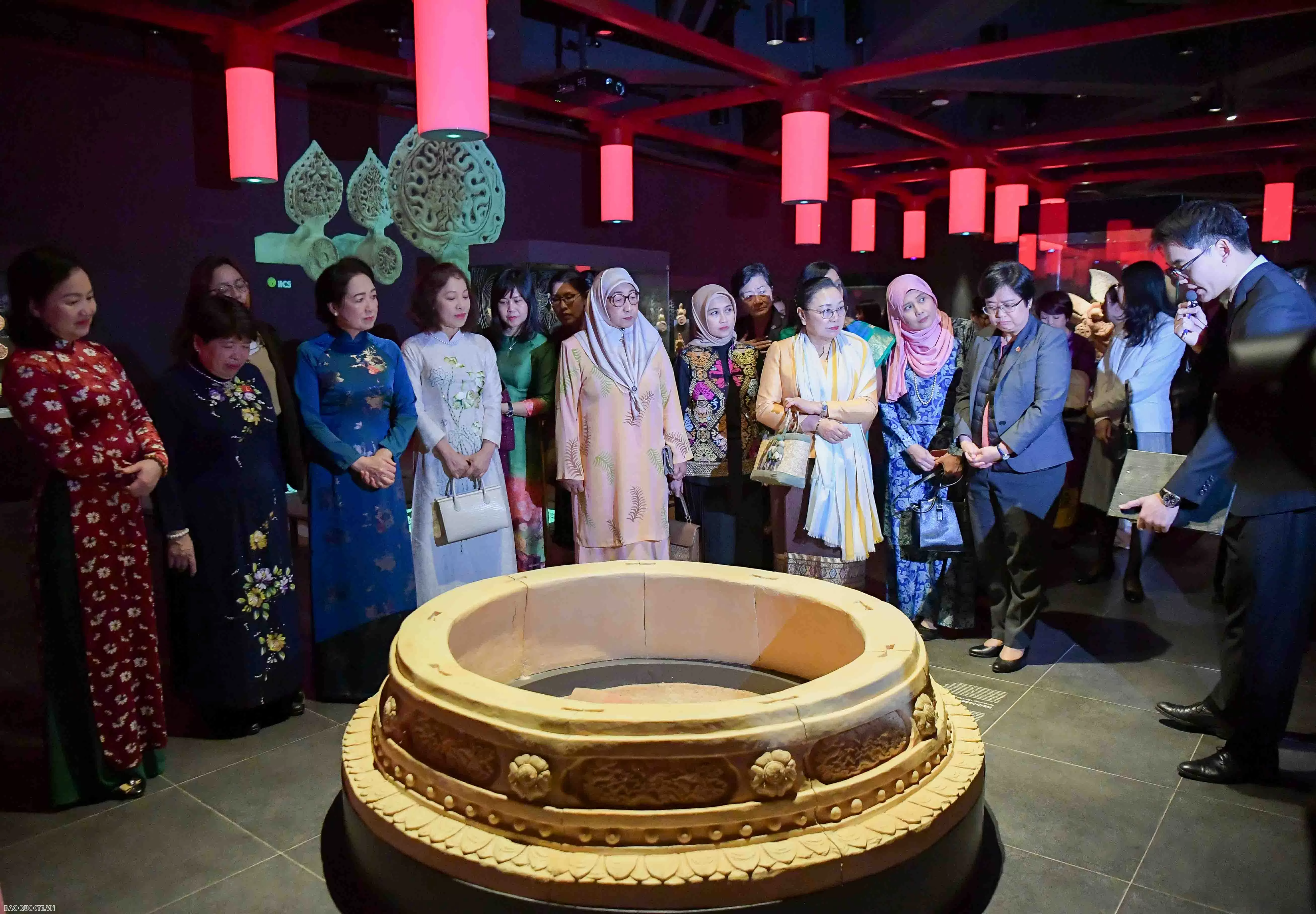 Phu nhân Chủ tịch Quốc hội Nguyễn Thị Thanh Nga tiếp Nhóm Phụ nữ cộng đồng ASEAN tại Hà Nội