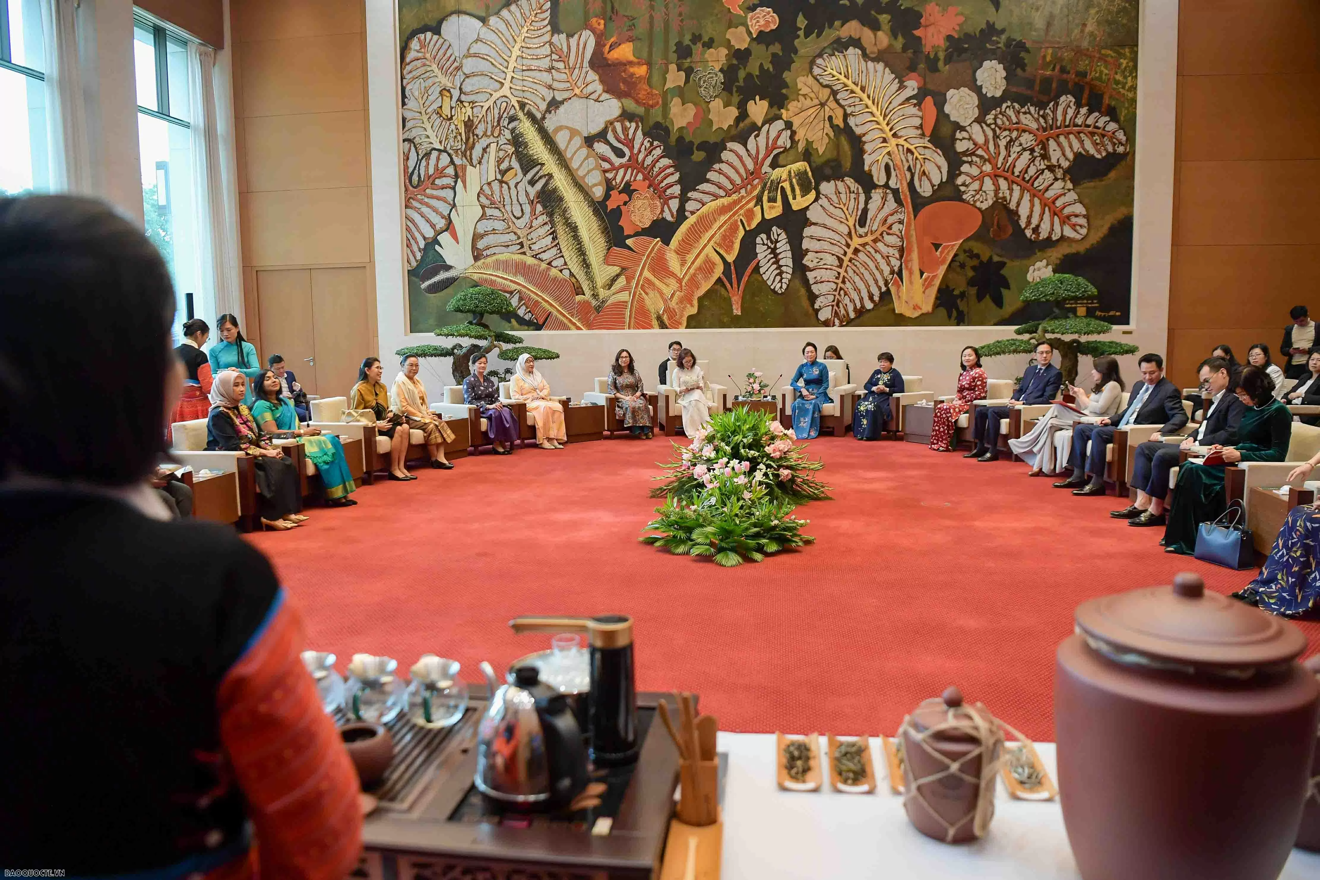 Phu nhân Chủ tịch Quốc hội Nguyễn Thị Thanh Nga tiếp Nhóm Phụ nữ cộng đồng ASEAN tại Hà Nội