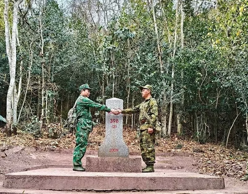 Bộ đội Biên phòng Nghệ An và Xiangkhouang, Lào tuần tra song phương bảo vệ biên giới
