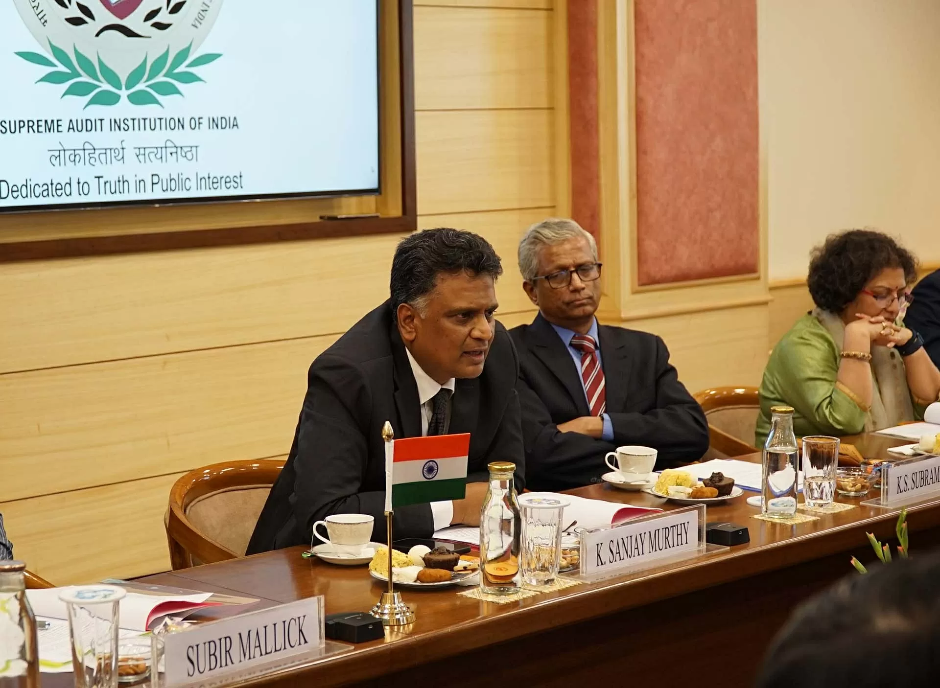 Phó Chủ tịch Quốc hội Nguyễn Đức Hải thăm Cơ quan Kiểm toán và kiểm soát Ấn Độ Phó Chủ tịch Quốc hội Nguyễn Đức Hải thăm Cơ quan Kiểm toán và kiểm soát Ấn Độ