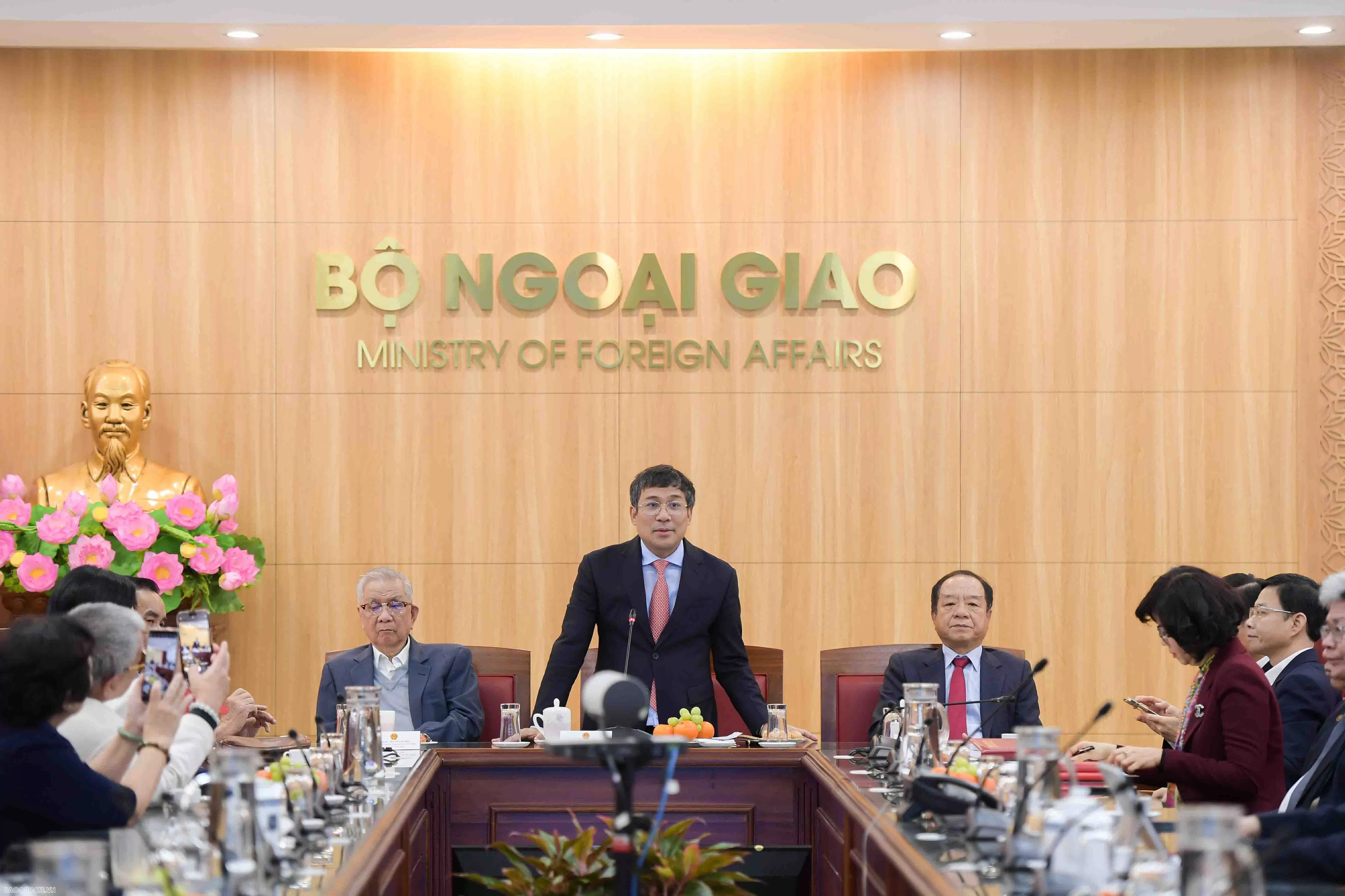 Gặp mặt các nguyên lãnh đạo, chuyên gia, học giả và cán bộ hưu trí trong lĩnh vực UNESCO Gặp mặt các nguyên lãnh đạo, chuyên gia, học giả và cán bộ hưu trí trong lĩnh vực UNESCO