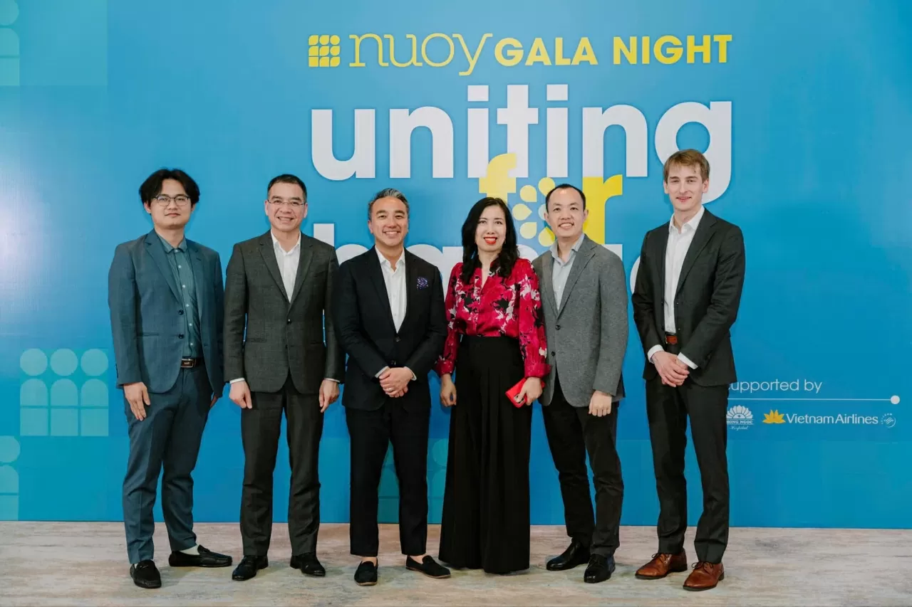 Bác sĩ người Mỹ gốc Việt với những đóng góp ý nghĩa cho quê hương Bác sĩ người Mỹ gốc Việt đóng góp ý nghĩa cho quê hương