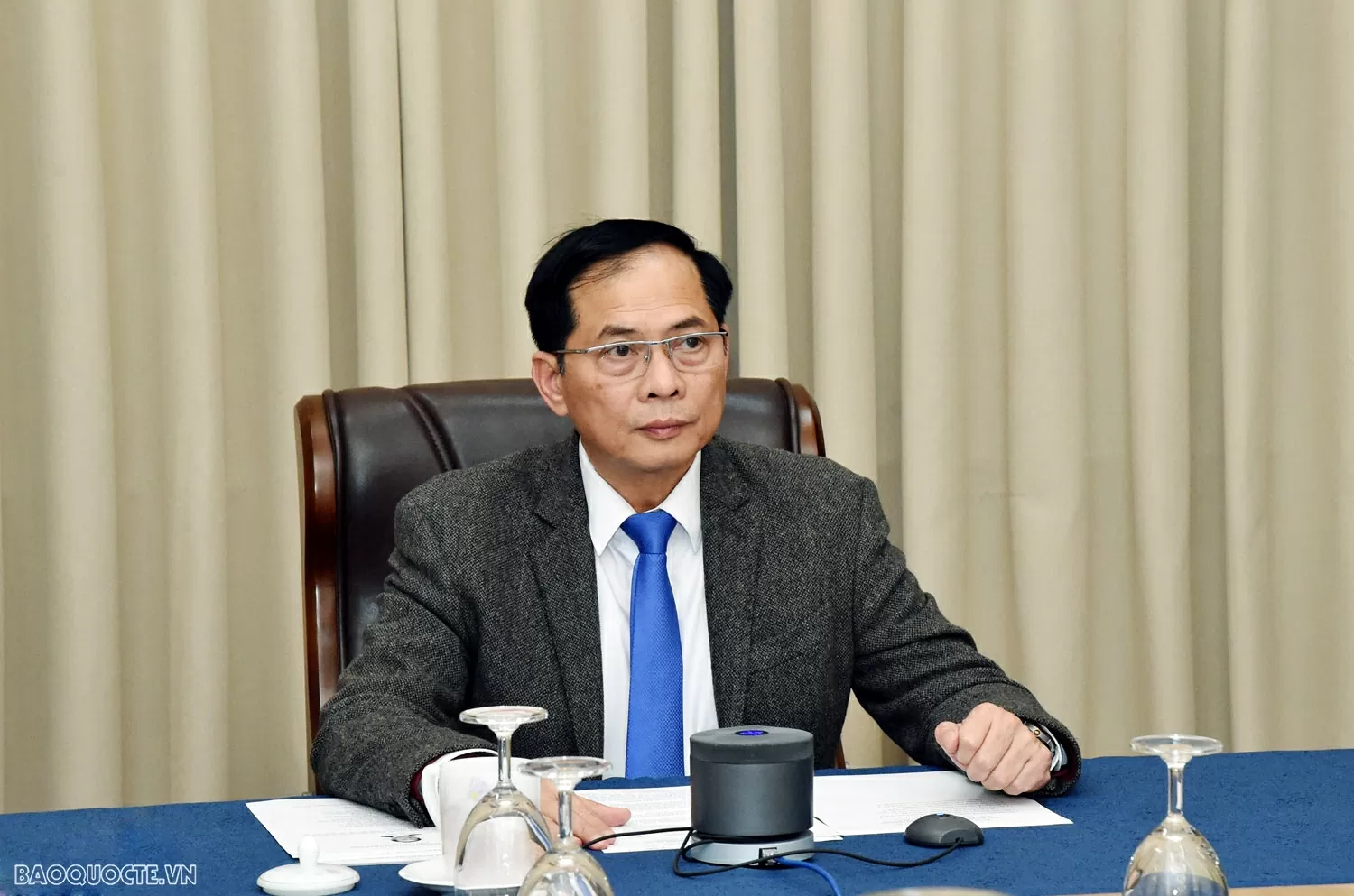 Phó Thủ tướng, Bộ trưởng Ngoại giao Bùi Thanh Sơn điện đàm với Bộ trưởng Ngoại giao Hàn Quốc Thúc đẩy đoàn Hàn Quốc tham dự Hội nghị thượng đỉnh P4G tại Hà Nội