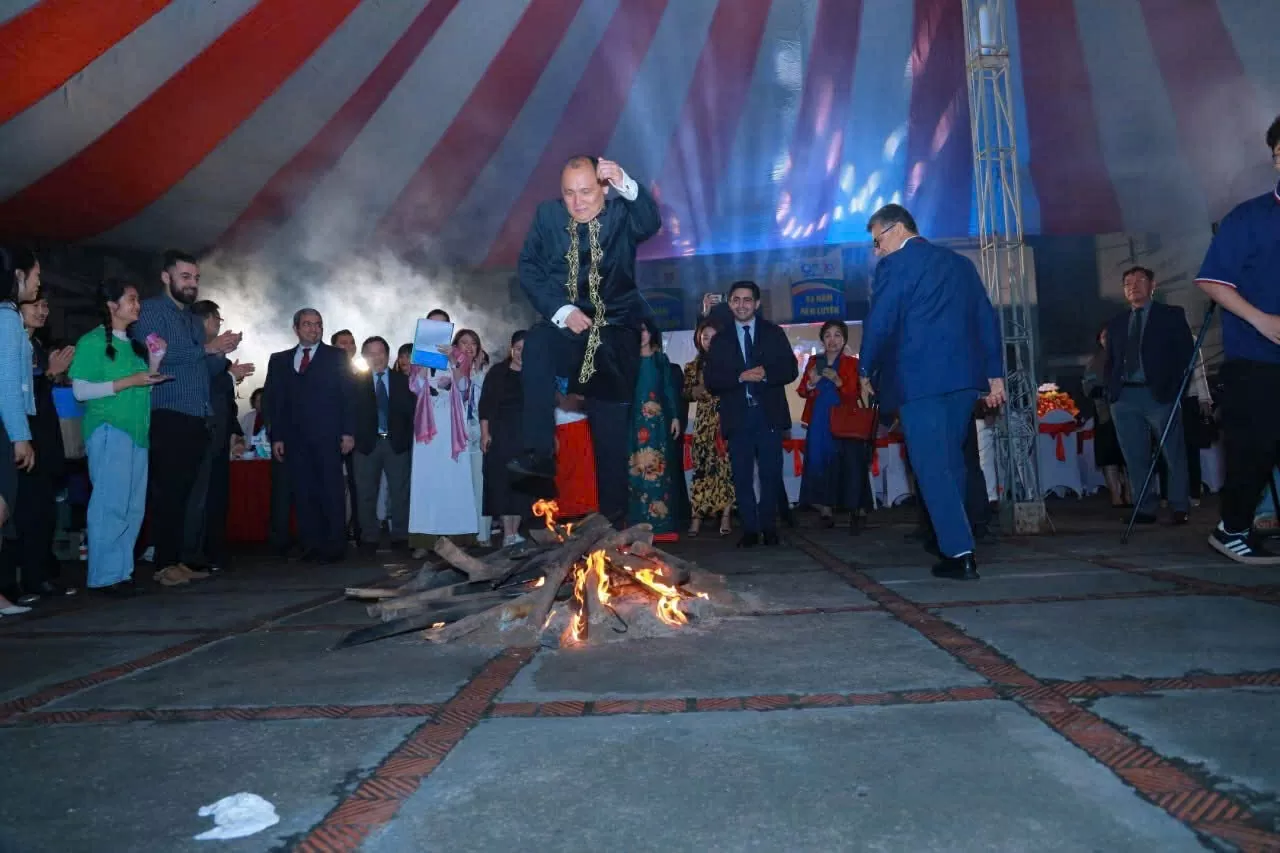 Người dân Kazakhstan tưng bừng đón chào tết cổ truyền Nowruz Người dân Kazakhstan tưng bừng đón chào tết cổ truyền Nowruz