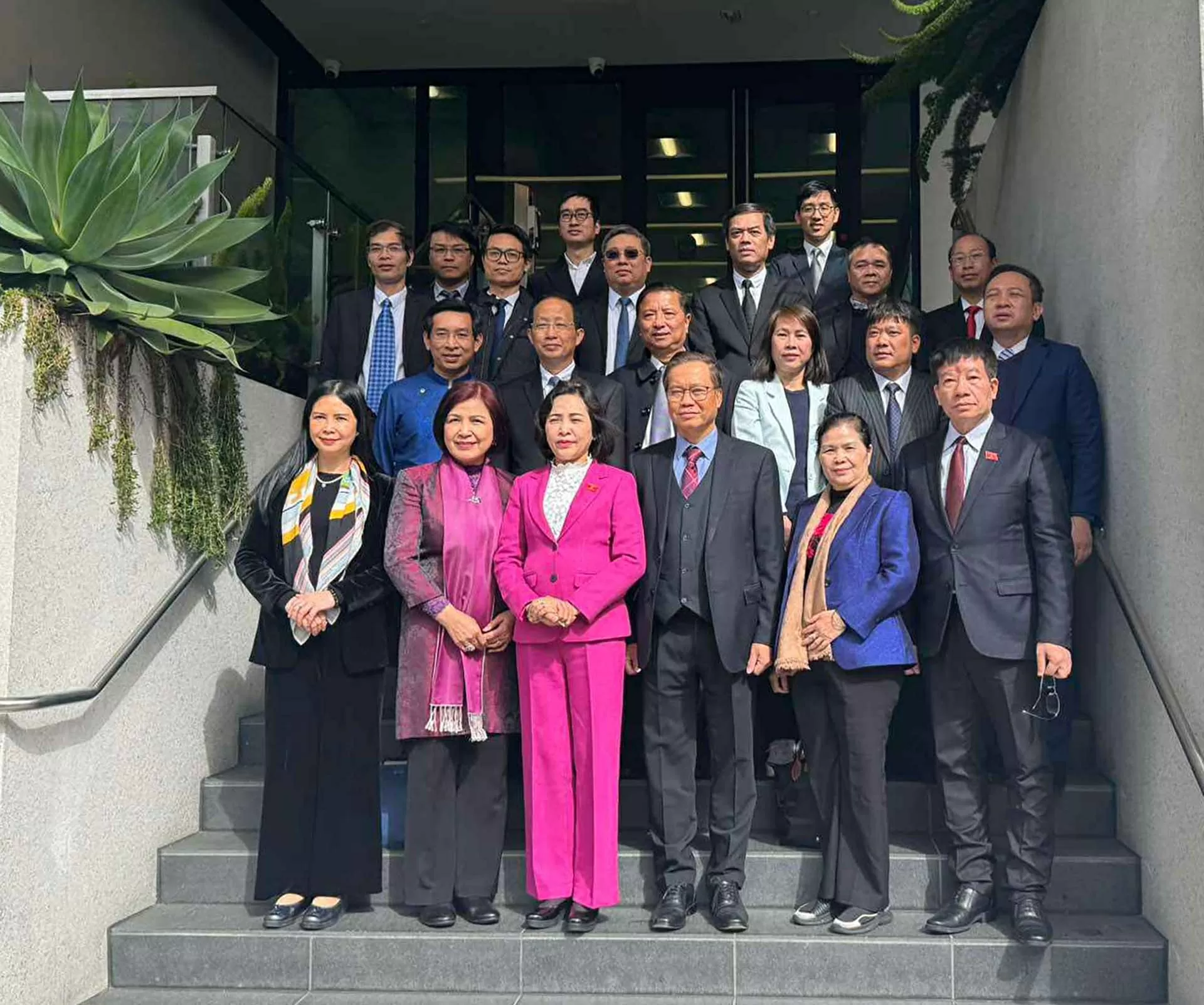 Phó Chủ tịch Quốc hội Nguyễn Thị Thanh thăm bang California nhân chuyến công tác tới Hoa Kỳ Phó Chủ tịch Quốc hội Nguyễn Thị Thanh thăm bang California nhân chuyến công tác tới Hoa Kỳ