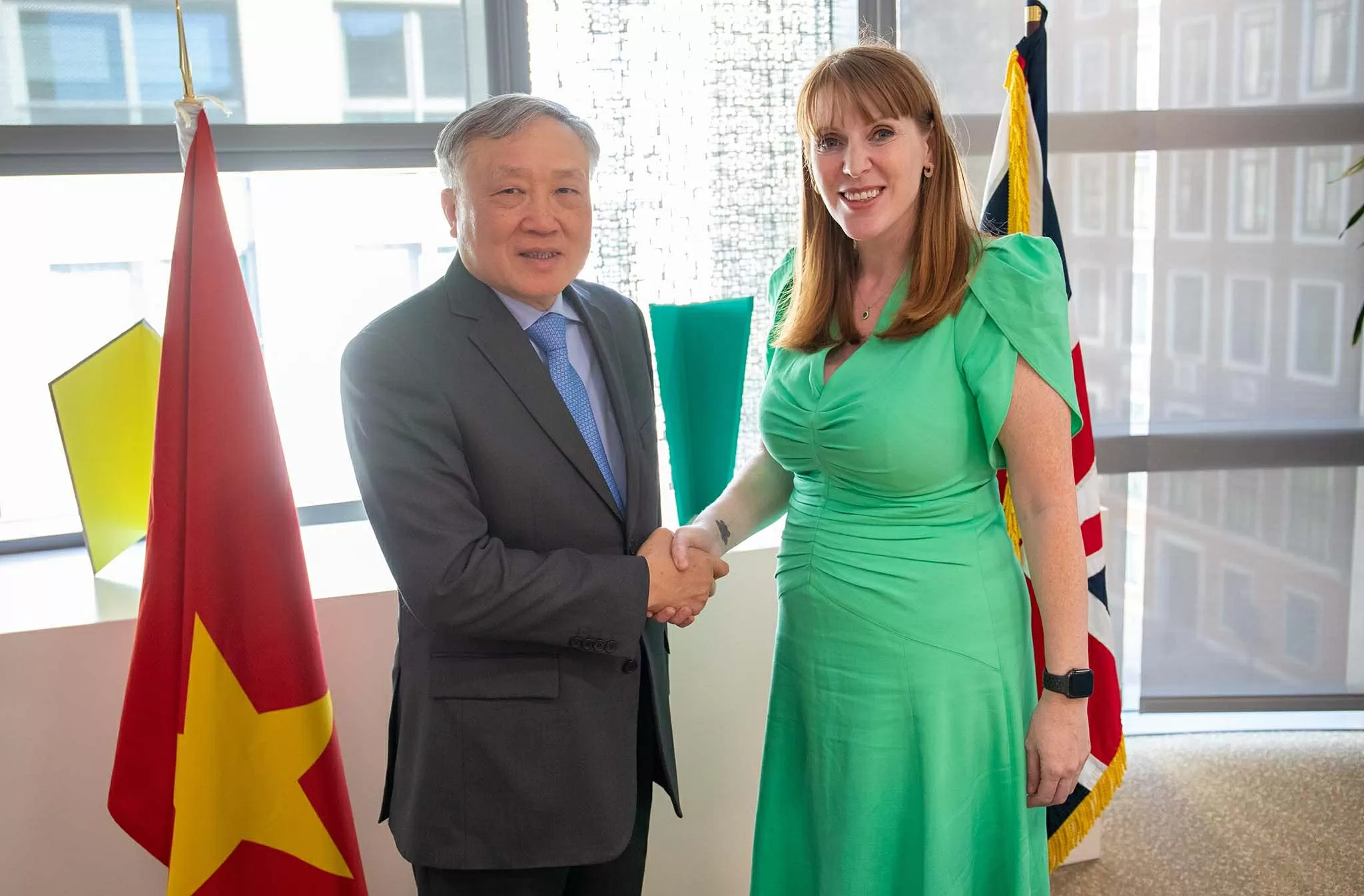 Thúc đẩy và làm sâu sắc hơn nữa quan hệ Đối tác chiến lược Việt Nam-Vương quốc Anh Thúc đẩy và làm sâu sắc hơn nữa quan hệ Đối tác chiến lược Việt Nam-Vương quốc Anh