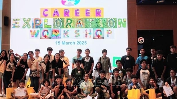 'Trải nghiệm về AI và an toàn Internet' dành cho thế hệ trẻ người Việt tại Singapore