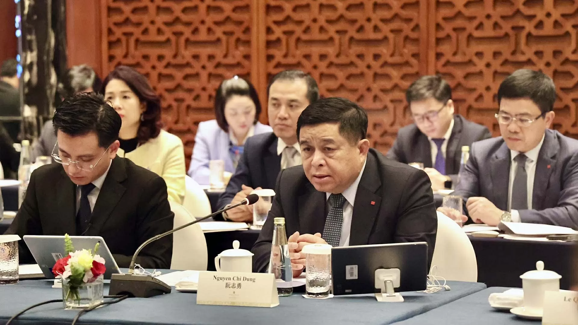 Phó Thủ tướng Nguyễn Chí Dũng thăm làm việc tại thành phố Thâm Quyến