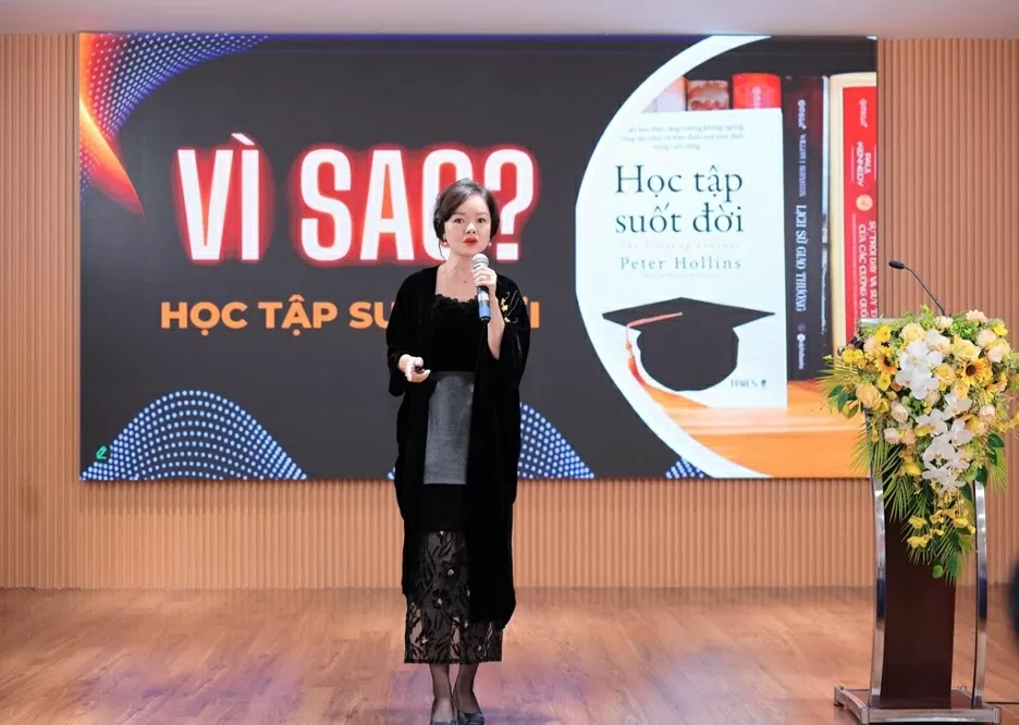 Bà Tống Liên Anh, Phó viện trưởng viện Học tập suốt đời chia sẻ về tầm quan trọng của giáo dục mầm non và tiểu học tới hành trình học tập suốt đời của trẻ. Bà Tống Liên Anh, Phó viện trưởng viện Học tập suốt đời chia sẻ về tầm quan trọng của giáo dục mầm non và tiểu học tới hành trình học tập suốt đời của trẻ.