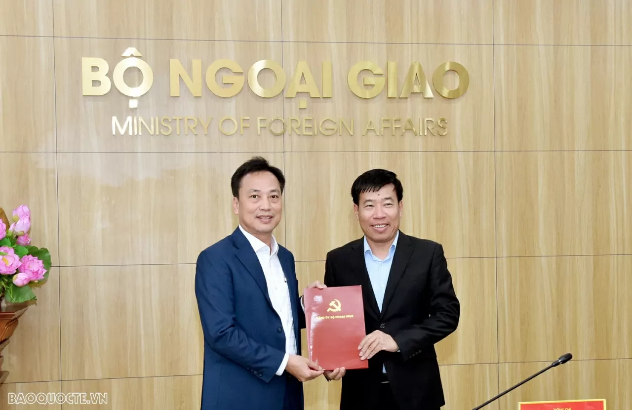 Bộ Ngoại giao tổ chức Hội nghị Ban Chấp hành Đảng bộ nhiệm kỳ 2020-2025 lần thứ Nhất Bộ Ngoại giao tổ chức Hội nghị Ban Chấp hành Đảng bộ nhiệm kỳ 2020-2025 lần thứ nhất