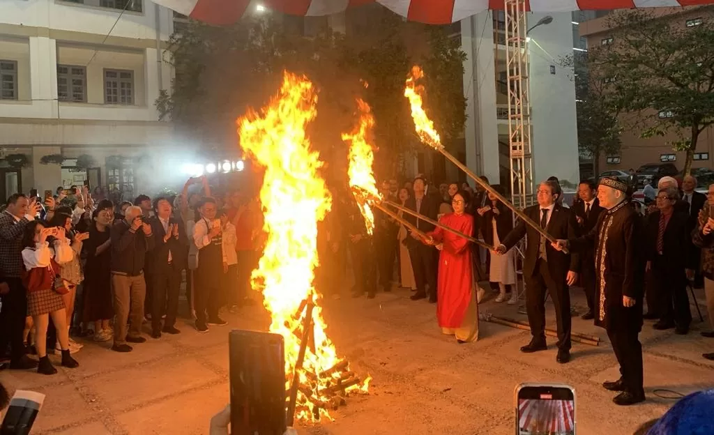 Trải nghiệm Novruz Bayram - lễ hội văn hoá độc đáo của người Azerbaijan tại Việt Nam Trải nghiệm Novruz Bayram - lễ hội văn hoá độc đáo của người Azerbaijan tại Việt Nam