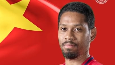 hau ve clb cong an ha noi quang vinh nhan quoc tich viet nam