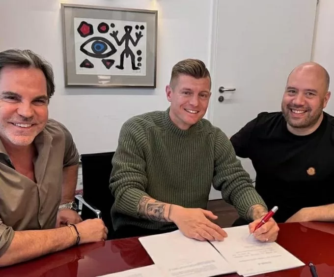 Cựu tiền vệ Toni Kroos có công việc mới