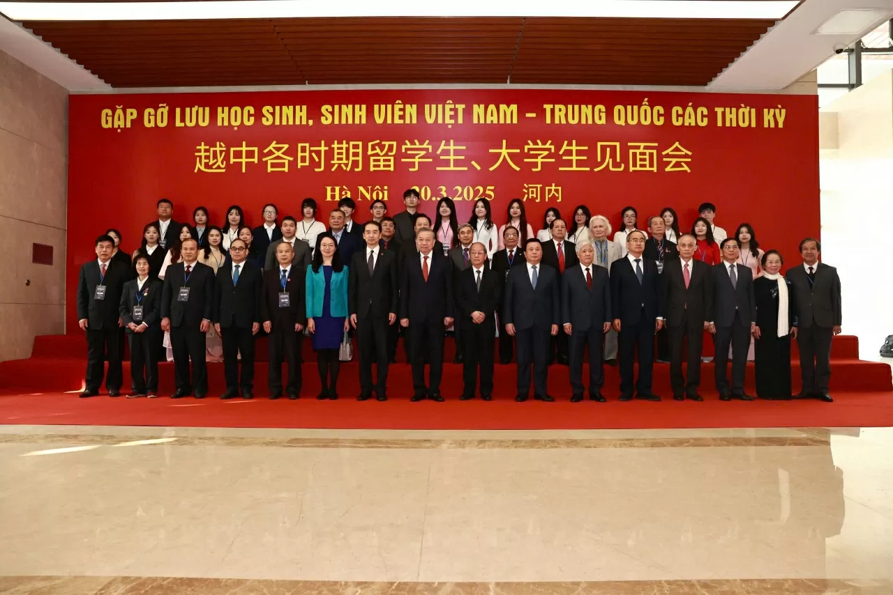 Học sinh, sinh viên Việt Nam-Trung Quốc các thời kỳ ôn lại kỷ niệm sâu sắc về nghĩa tình hai nước Học sinh, sinh viên Việt Nam-Trung Quốc các thời kỳ ôn lại kỷ niệm sâu sắc về nghĩa tình hai nước
