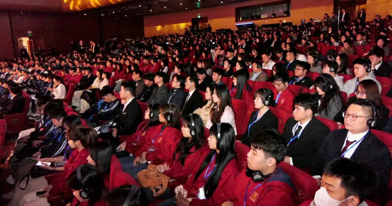 Học sinh, sinh viên Việt Nam-Trung Quốc các thời kỳ ôn lại kỷ niệm sâu sắc về nghĩa tình hai nước Học sinh, sinh viên Việt Nam-Trung Quốc các thời kỳ ôn lại kỷ niệm sâu sắc về nghĩa tình hai nước