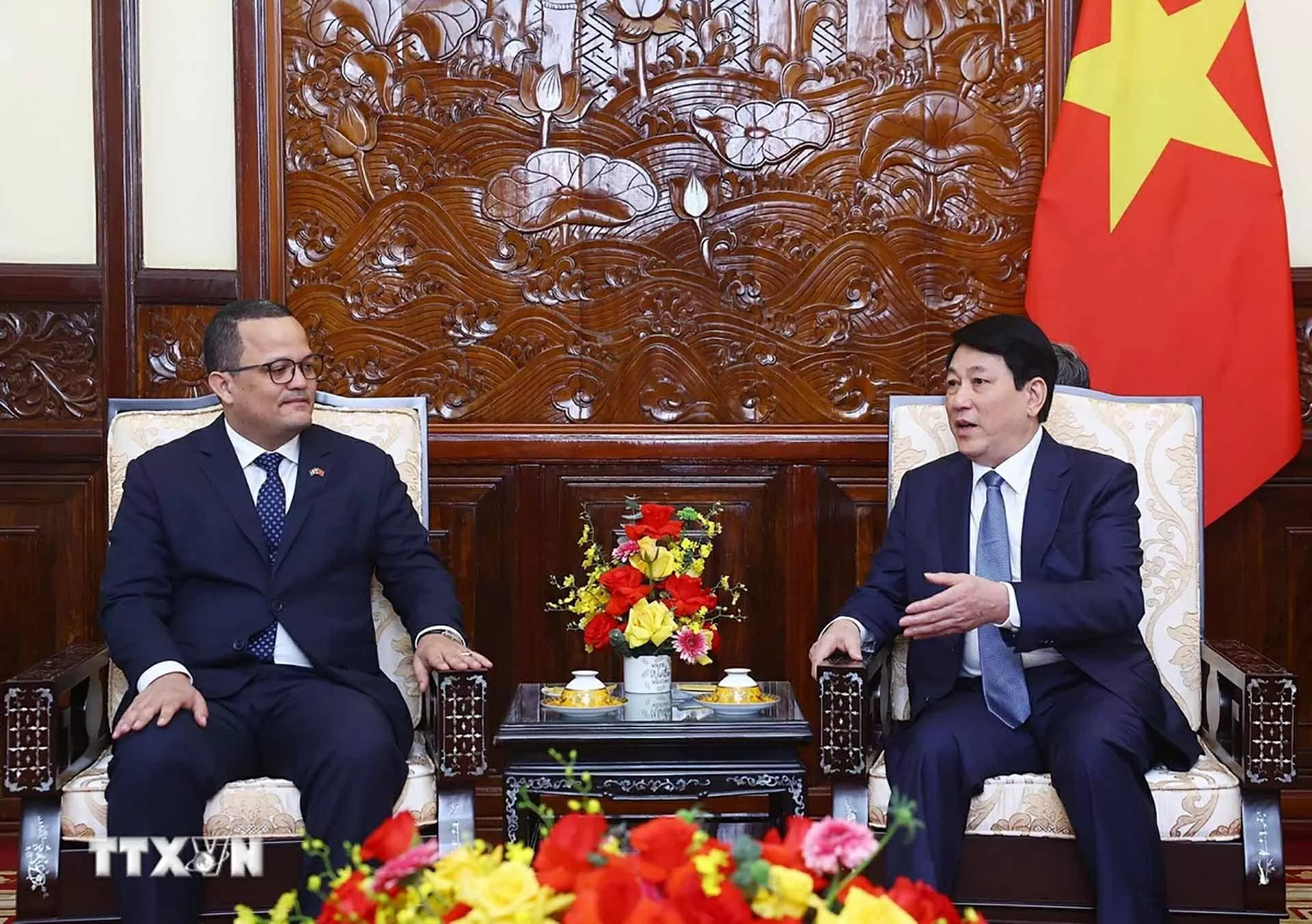 Chủ tịch nước Lương Cường tiếp Đại sứ Cộng hòa Dominicana Chủ tịch nước Lương Cường tiếp Đại sứ Cộng hòa Dominicana