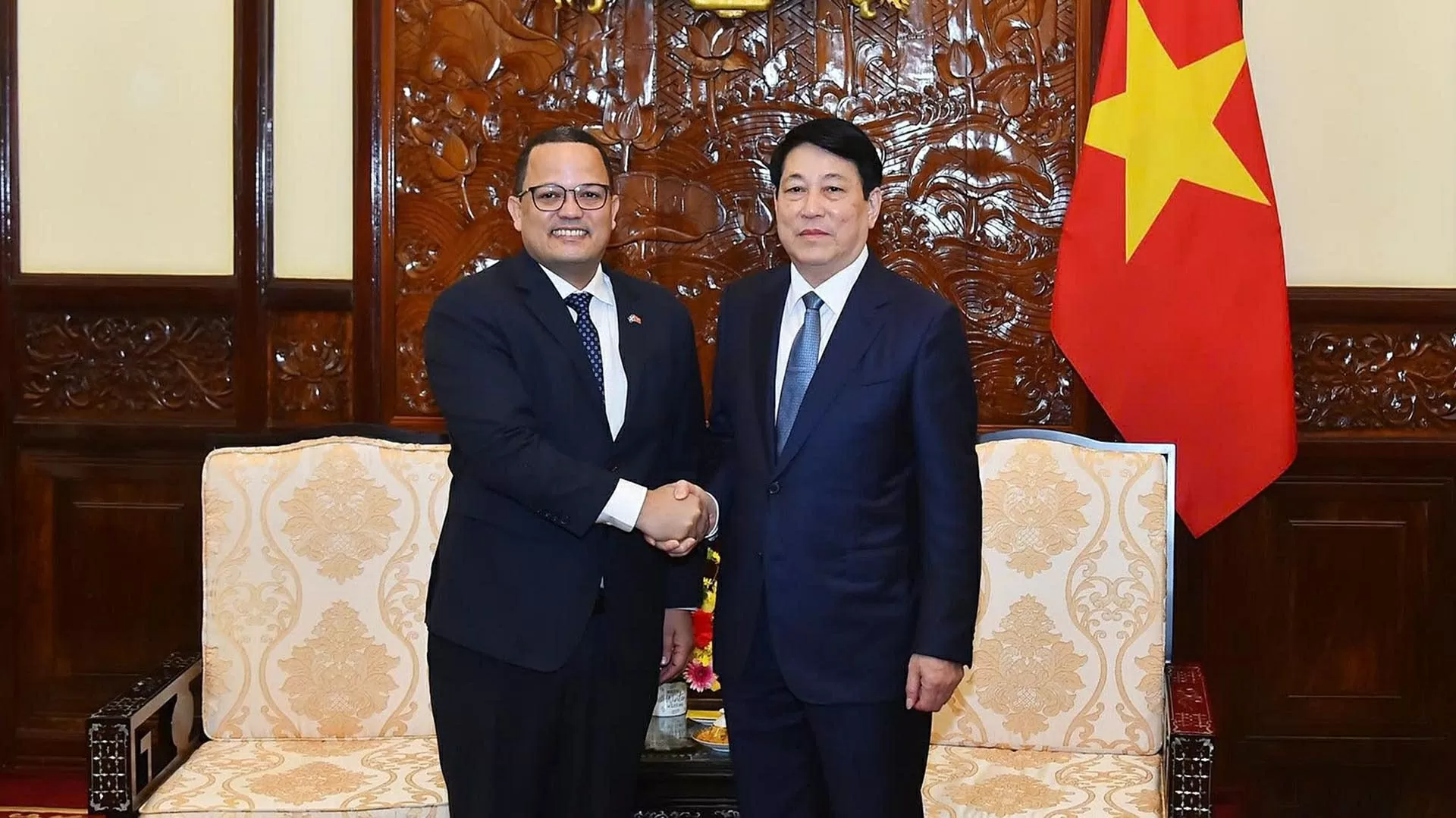 Chủ tịch nước Lương Cường tiếp Đại sứ Cộng hòa Dominicana Chủ tịch nước Lương Cường tiếp Đại sứ Cộng hòa Dominicana