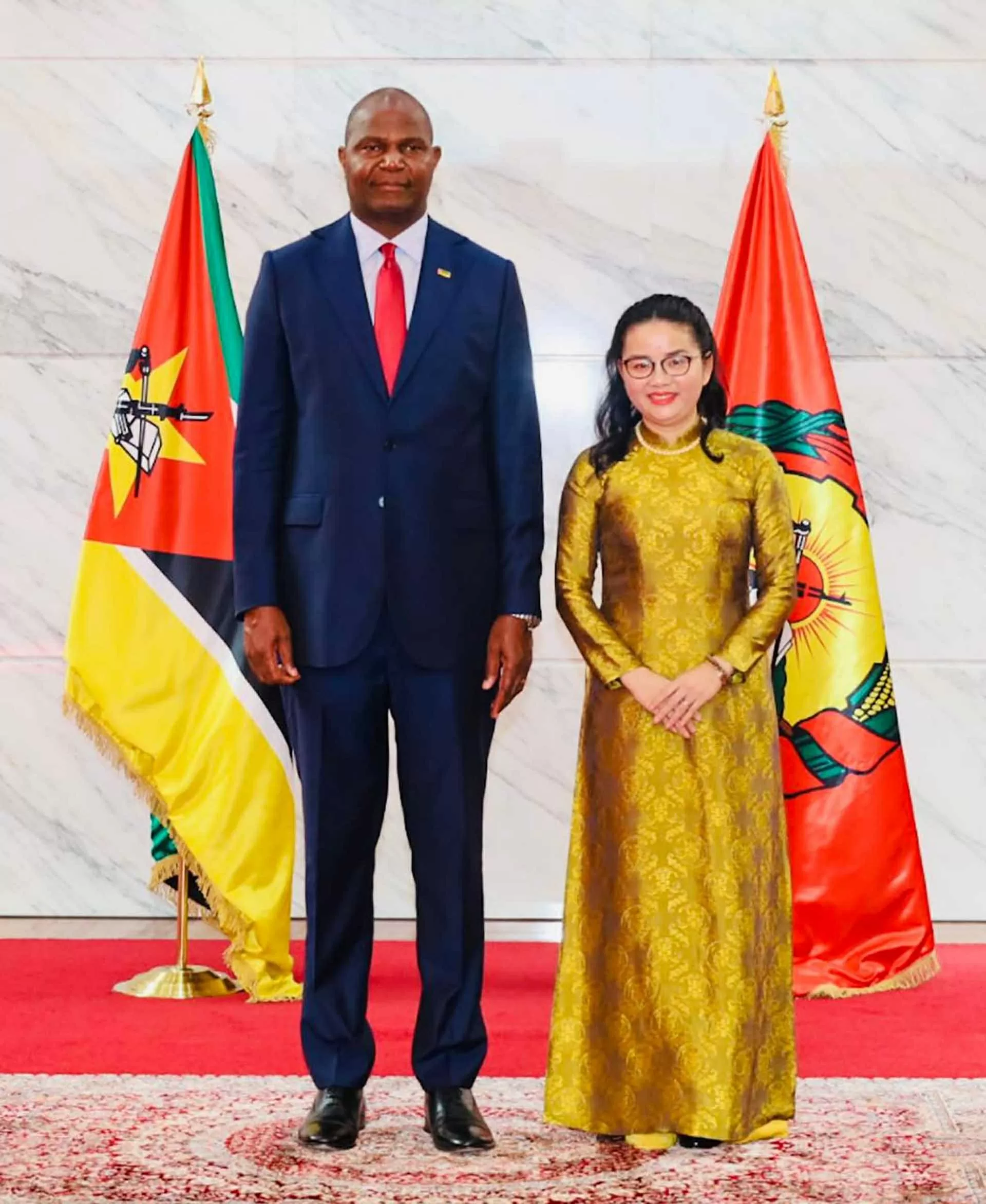 Đại sứ Trần Thị Thu Thìn trình Thư ủy nhiệm lên Tổng thống Mozambique Đại sứ Trần Thị Thu Thìn trình Thư ủy nhiệm lên Tổng thống Mozambique