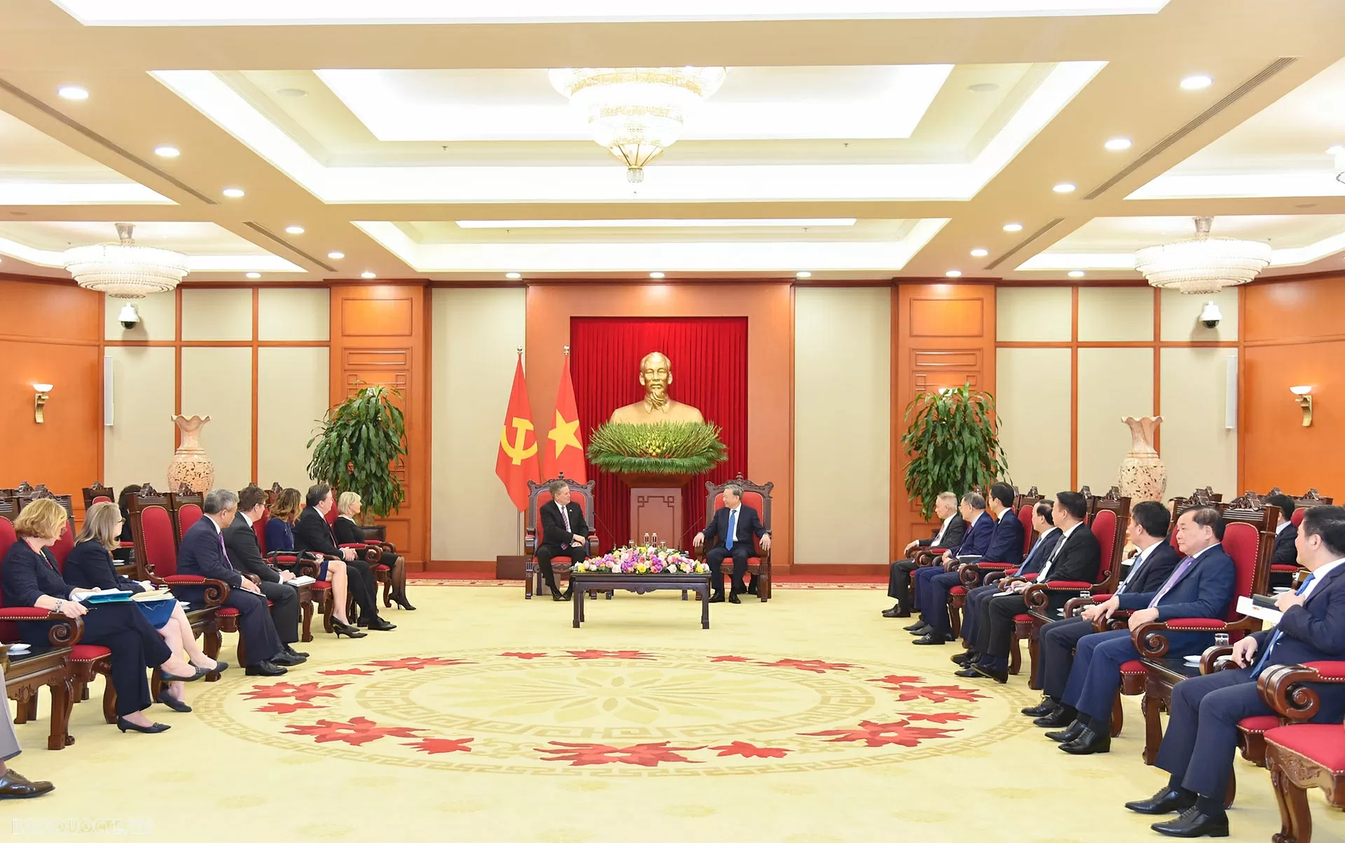 Sáng 20/3/2025, tại Trụ sở Trung ương Đảng, Tổng Bí thư Tô Lâm đã tiếp Thượng Nghị sĩ Hoa Kỳ Steve Daines. (Ảnh: Tuấn Anh) Sáng 20/3/2025, tại Trụ sở Trung ương Đảng, Tổng Bí thư Tô Lâm đã tiếp Thượng Nghị sĩ Hoa Kỳ Steve Daines. (Ảnh: Tuấn Anh)