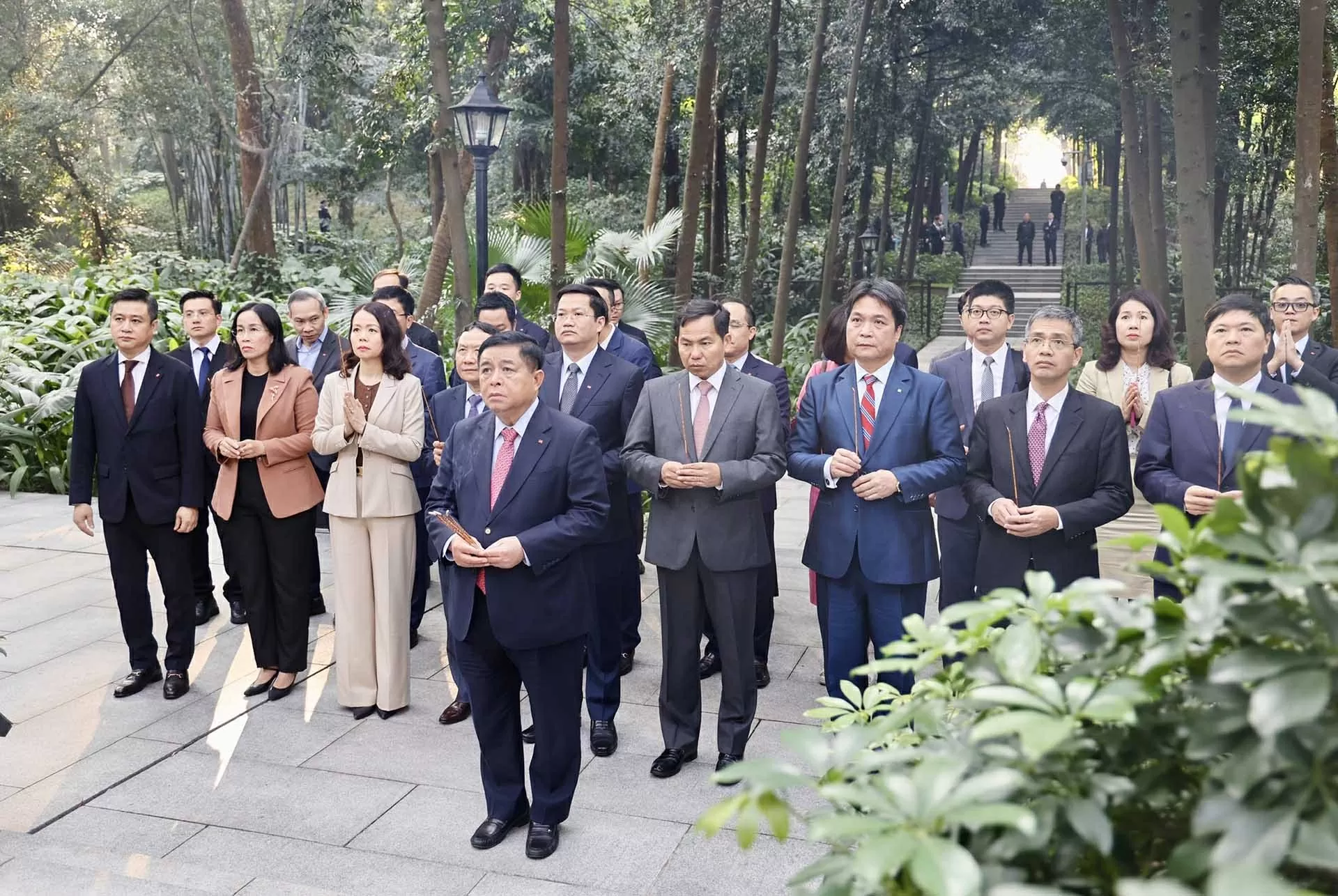 Phó Thủ tướng Nguyễn Chí Dũng thăm làm việc tại tỉnh Quảng Đông, Trung Quốc