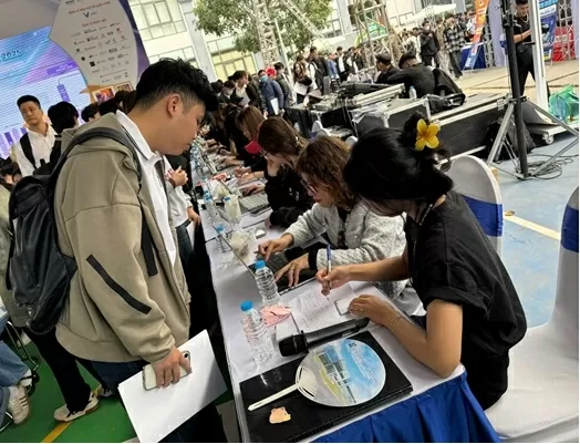Ngày hội việc làm Ngày hội việc làm