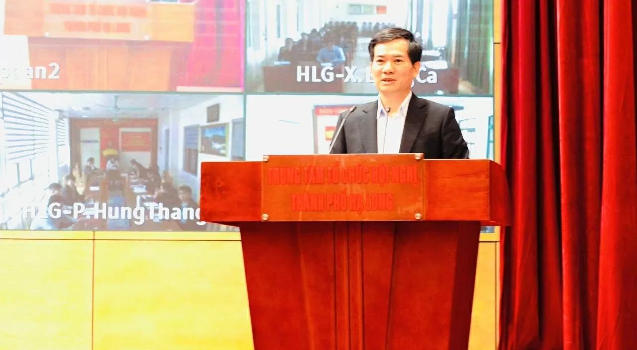 đồng chí Vũ Quyết Tiến, Ủy viên Ban Thường vụ Tỉnh ủy, Bí thư Thành ủy Hạ Long đồng chí Vũ Quyết Tiến, Ủy viên Ban Thường vụ Tỉnh ủy, Bí thư Thành ủy Hạ Long