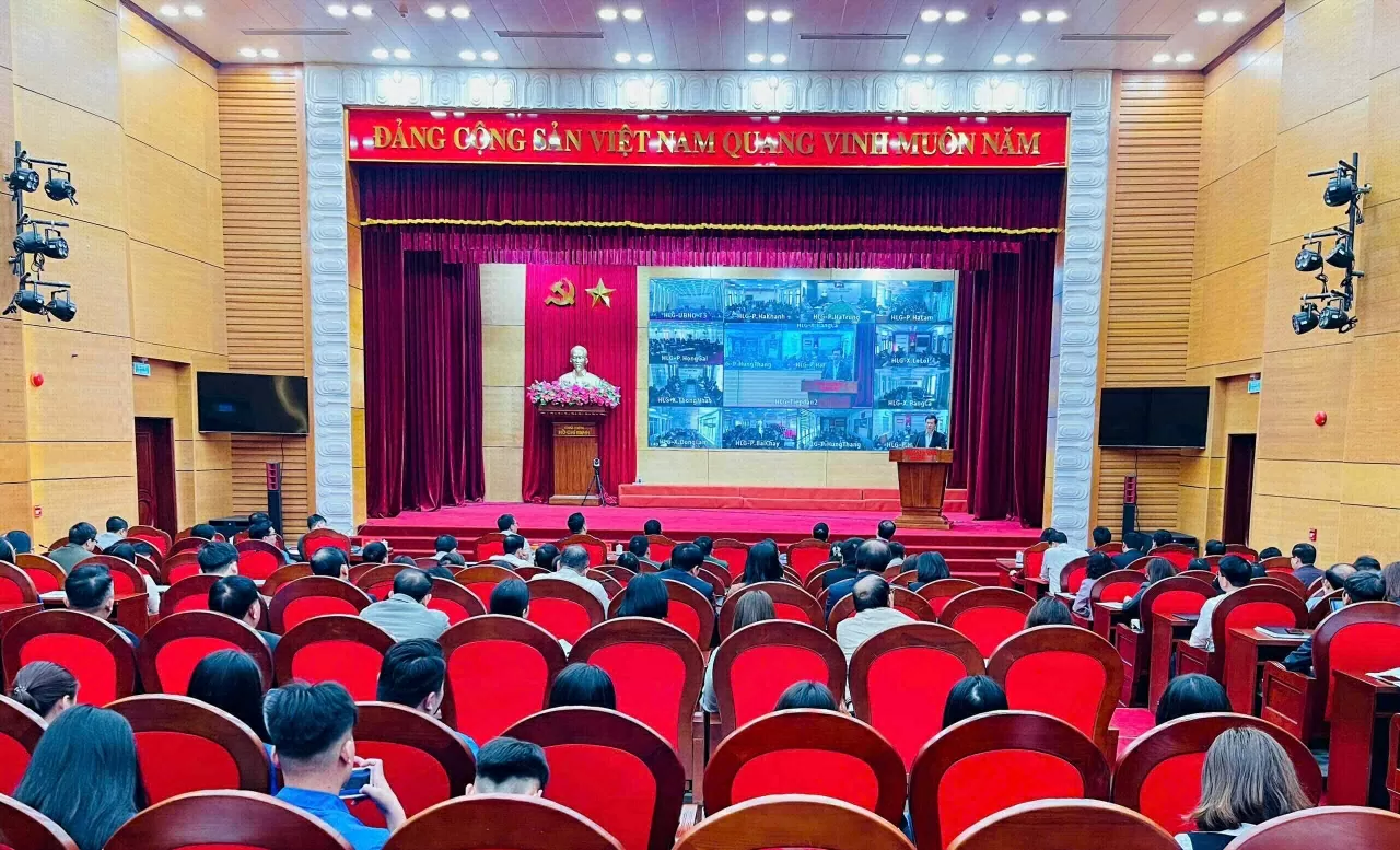 Quảng Ninh: TP. Hạ Long đặt 8 mục tiêu hưởng ứng phong trào ‘Bình dân học vụ số’ Quảng Ninh: TP. Hạ Long đặt 8 mục tiêu hưởng ứng phong trào ‘Bình dân học vụ số’