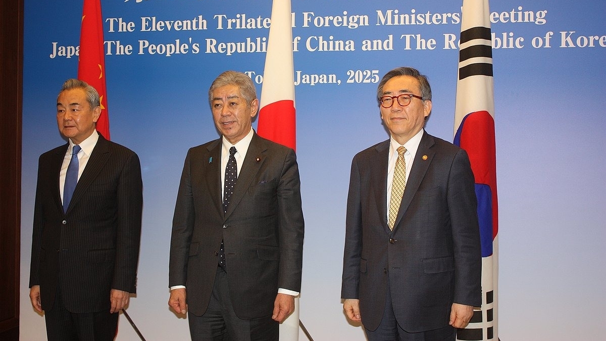 Trước bước ngoặt lịch sử, cuộc gặp Ngoại trưởng Trung-Nhật-Hàn bàn vấn đề gì?