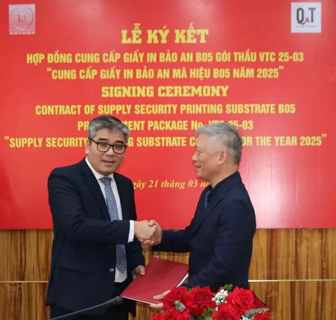 Nhà máy In tiền Quốc gia ký kết hợp đồng mua bán giấy in bảo an với các đơn vị Nhà máy In tiền Quốc gia ký kết hợp đồng mua bán giấy in bảo an với các đơn vị