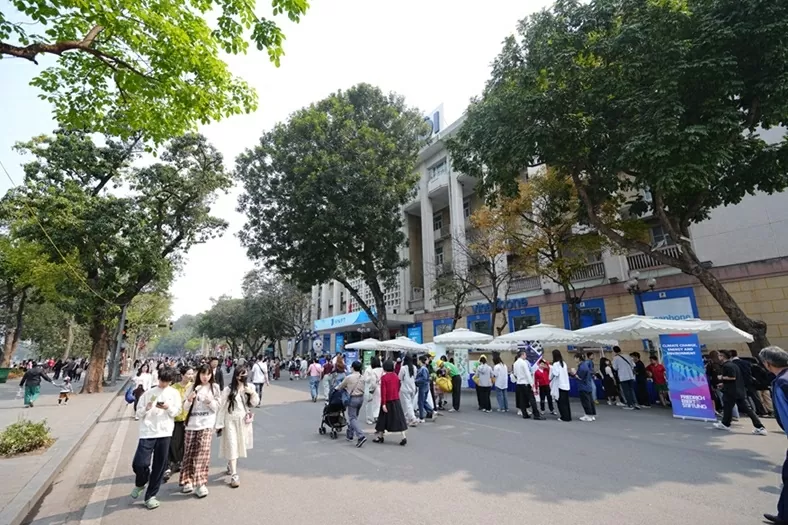 Hà Nội hưởng ứng Giờ Trái đất 2025: Lan tỏa tinh thần sống xanh