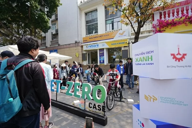Hà Nội hưởng ứng Giờ Trái đất 2025: Lan tỏa tinh thần sống xanh