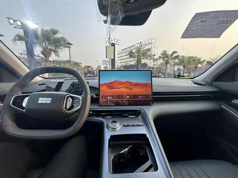 Khoang nội thất của Geely EX5 được thiết kế theo phong cách tối giản nhưng sang trọng