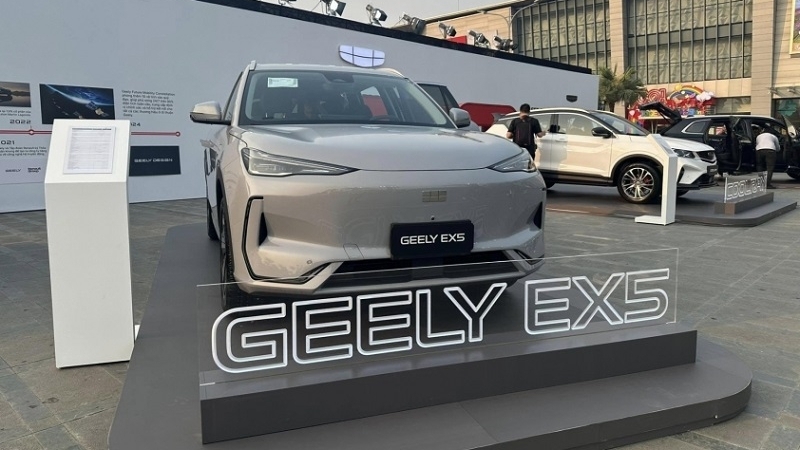 Cận cảnh xe điện Geely EX5 vừa ra mắt tại Việt Nam