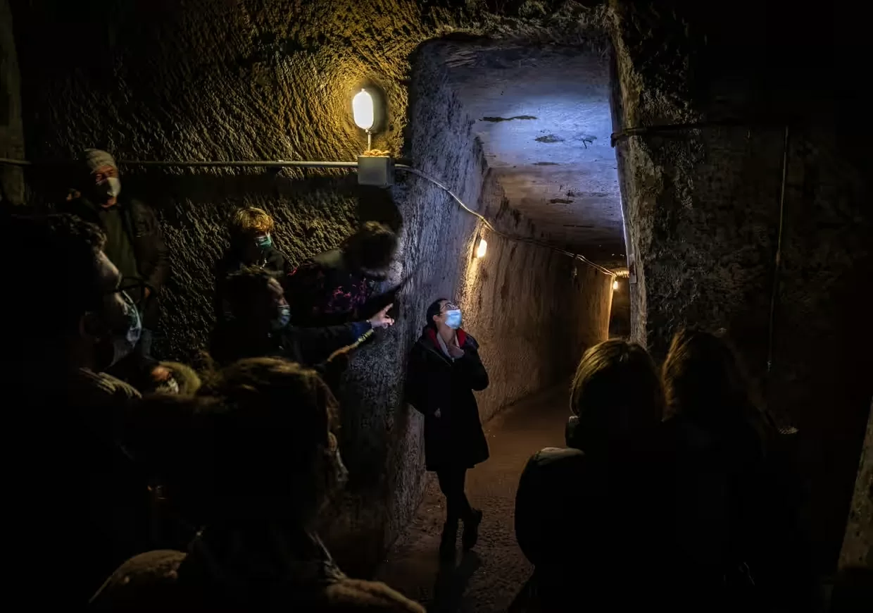 Cuộc sống ở vùng núi lửa Phlegraean Fields của Italy Cuộc sống ở siêu núi lửa Phlegraean Fields của Italy