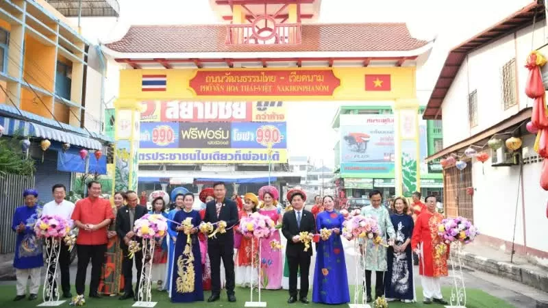Khai trương Phố ẩm thực văn hóa Thái Lan-Việt Nam tại Nakhon Phanom Khai trương Phố ẩm thực văn hóa Thái Lan-Việt Nam tại Nakhon Phanom
