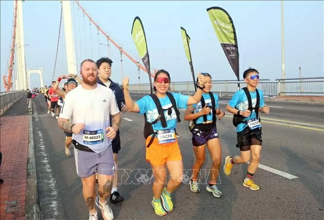 Vận động viên Việt Nam đoạt giải Nhất Marathon quốc tế tại Đà Nẵng Vận động viên Việt Nam giành giải Nhất Marathon quốc tế tại Đà Nẵng