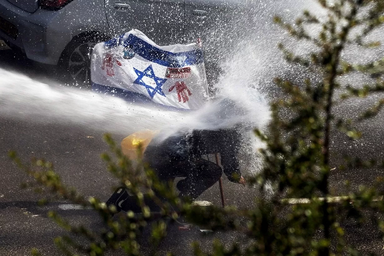 Ảnh ấn tượng: Nga nói về kết quả chiến dịch ở Kursk, châu Âu khởi động kế hoạch tái vũ trang, Mỹ và Taliban họp trao trả con tin