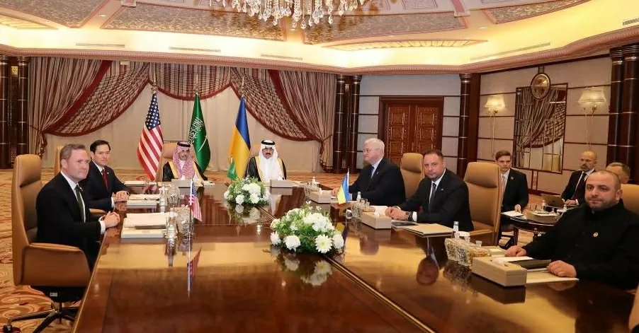 Cả phái đoàn Nga và Ukraine đều đến Saudi Arabia, Mỹ tất bật với vai trò trung gian, lạc quan chưa bao giờ gần hòa bình đến thế Cả phái đoàn Nga và Ukraine đều đến Saudi Arabia, Mỹ tất bật với vai trò trung gian, lạc quan chưa bao giờ gần hòa bình đến thế