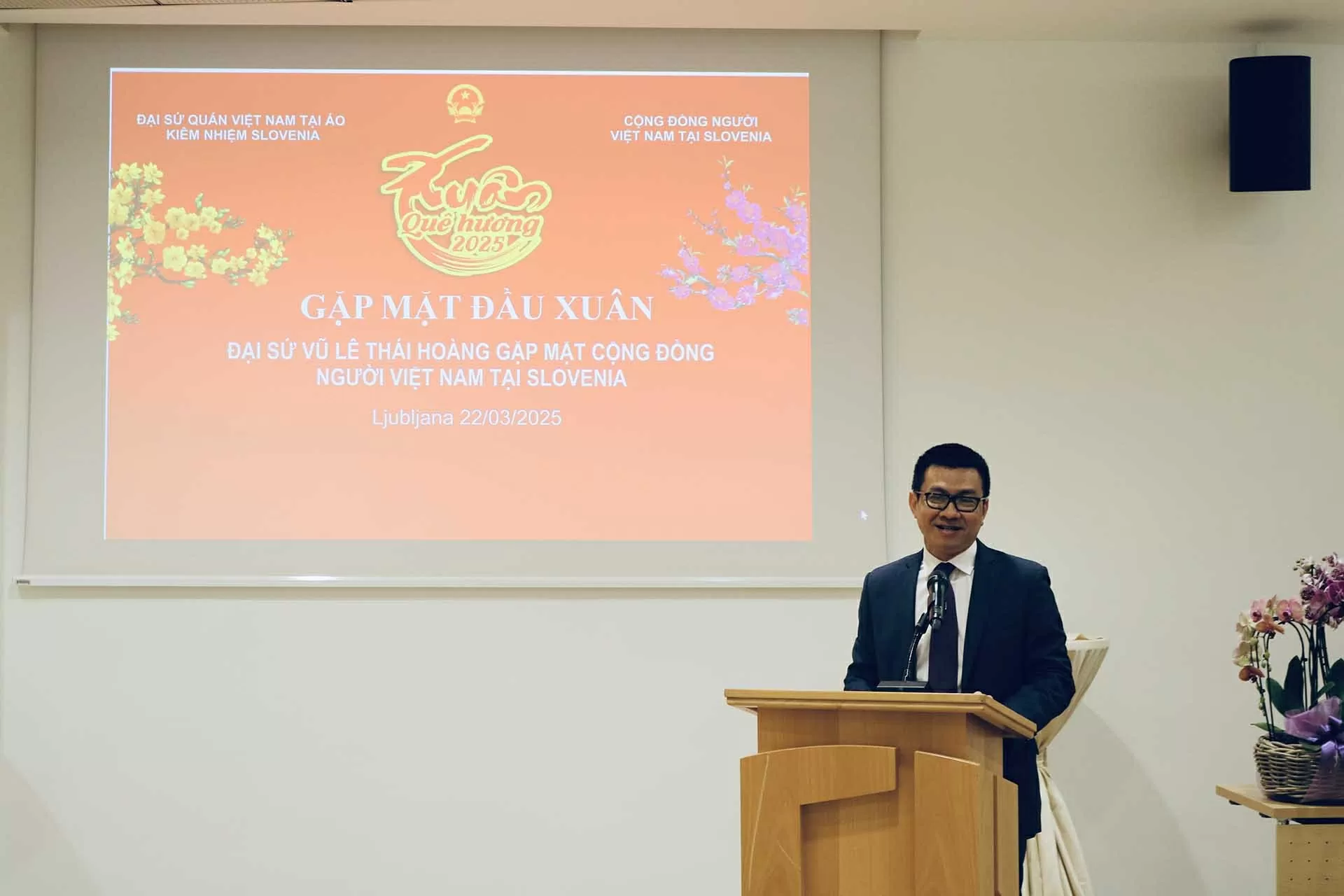 Đại sứ quán Việt Nam gặp mặt bà con kiều bào tại Slovenia đầu Xuân 2025 Đại sứ quán Việt Nam gặp mặt bà con kiều bào tại Slovenia đầu Xuân 2025