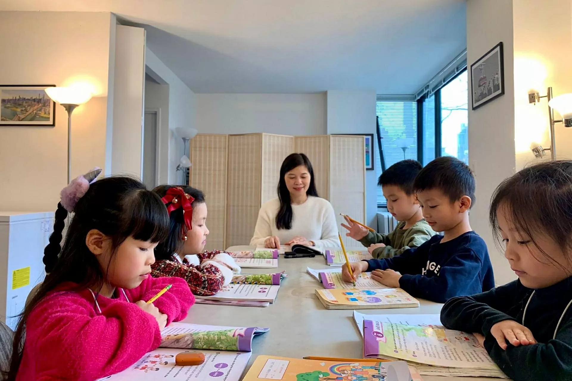 Khai giảng lớp dạy tiếng Việt cho các em nhỏ tại thành phố New York (Mỹ) Khai giảng lớp dạy tiếng Việt cho các em nhỏ tại thành phố New York (Mỹ)