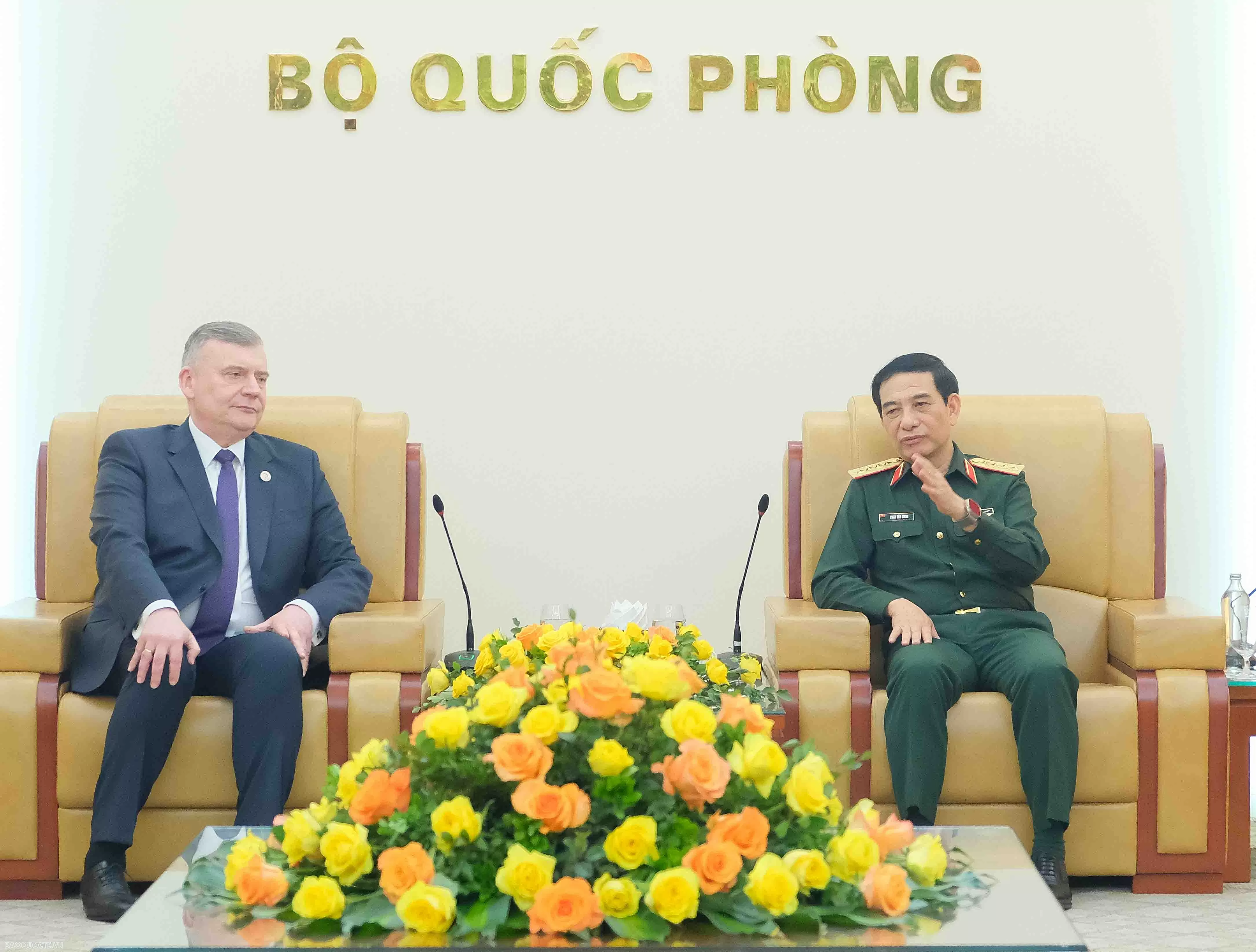 Bộ Quốc phòng Việt Nam sẵn sàng tiếp nhận quân nhân Ba Lan sang học tiếng Việt