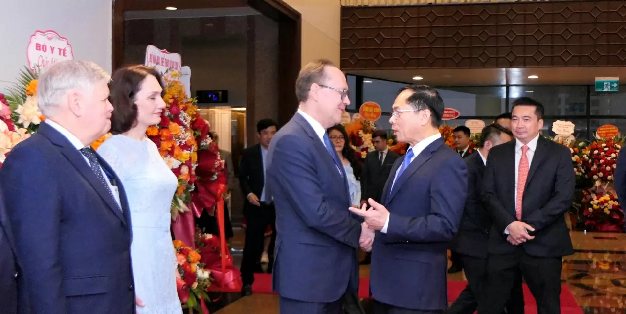 Đại sứ Gennady Bezdetko Đại sứ Gennady Bezdetko