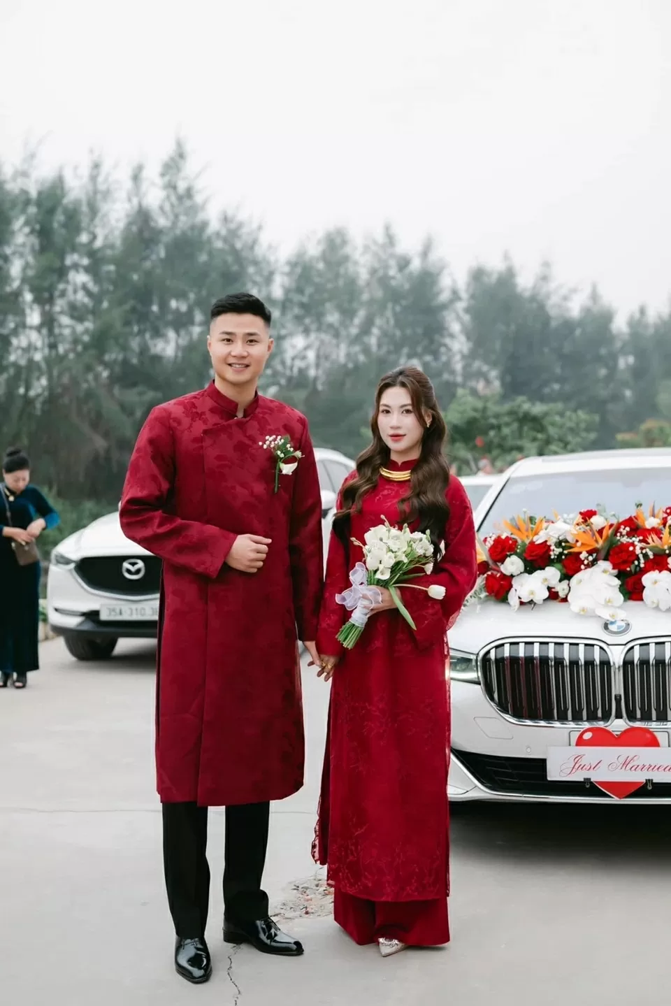 Nhan sắc xinh đẹp vợ thủ môn Văn Toản